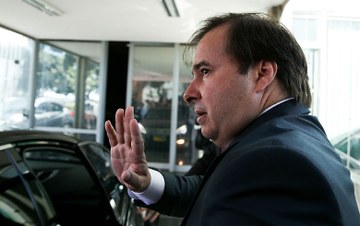 MAIS UM ABSURDO: RODRIGO MAIA, PRESIDENTE DA CÂMARA, ATACA A JUSTIÇA DO TRABALHO E AMEAÇA DIREITOS E GARANTIAS DOS TRABALHADORES